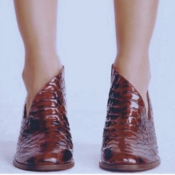 Free People Terrah Brown Embossed Patent Leather Ankle Booties 8-8.5 - Picture 1 of 10